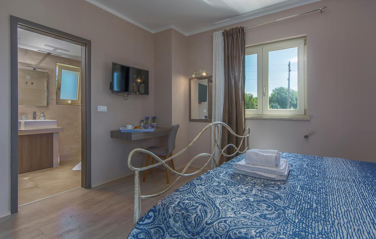 Villa Contessa Porec Exterior photo