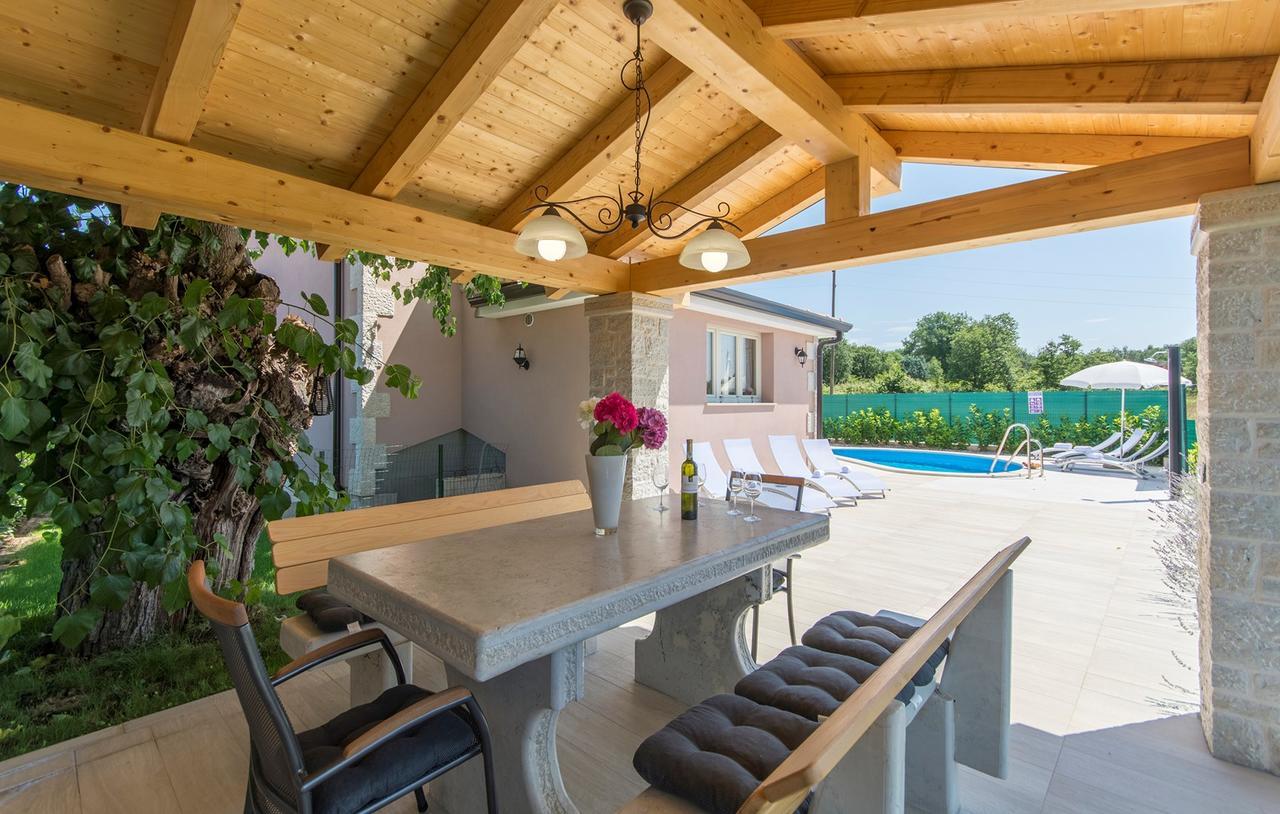 Villa Contessa Porec Exterior photo